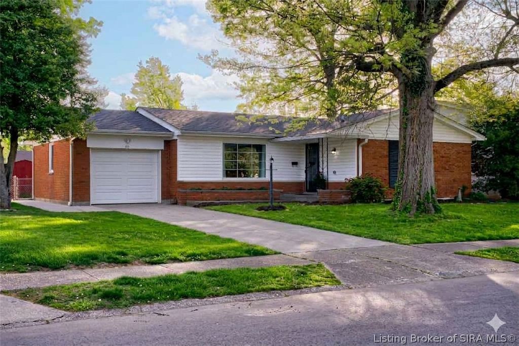 712 Plaza Drive, Jeffersonville, IN 47130