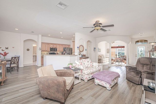 2860 SUNCOAST LAKES BOULEVARD, Port Charlotte, FL 33980