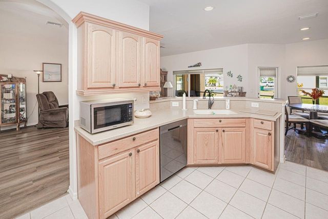 2860 SUNCOAST LAKES BOULEVARD, Port Charlotte, FL 33980