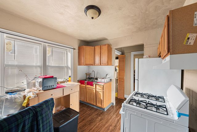 6749 S Peoria Street, Chicago, IL 60621