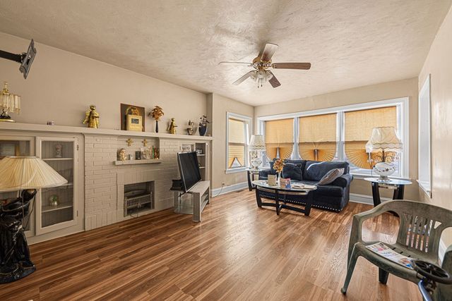 6749 S Peoria Street, Chicago, IL 60621