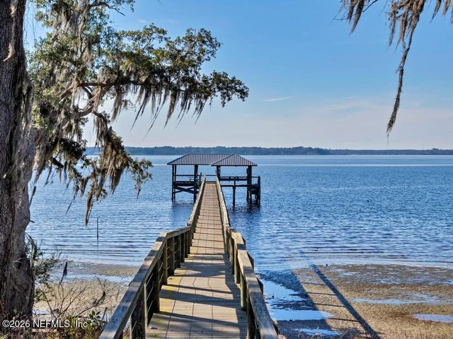 400 HALLOWES Cove, St. Johns, FL 32259