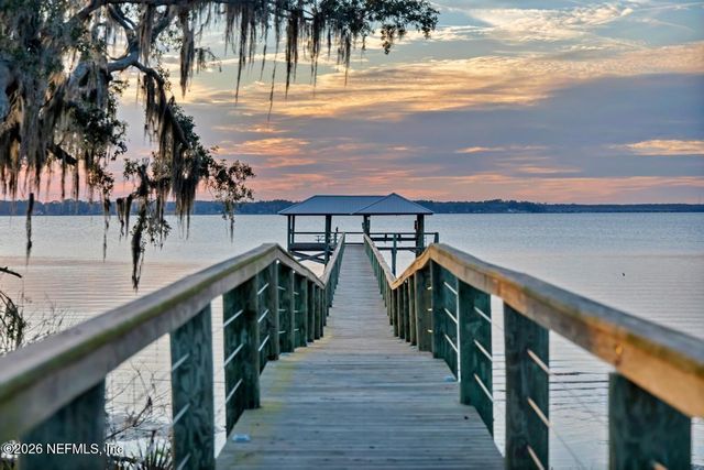 400 HALLOWES Cove, St. Johns, FL 32259