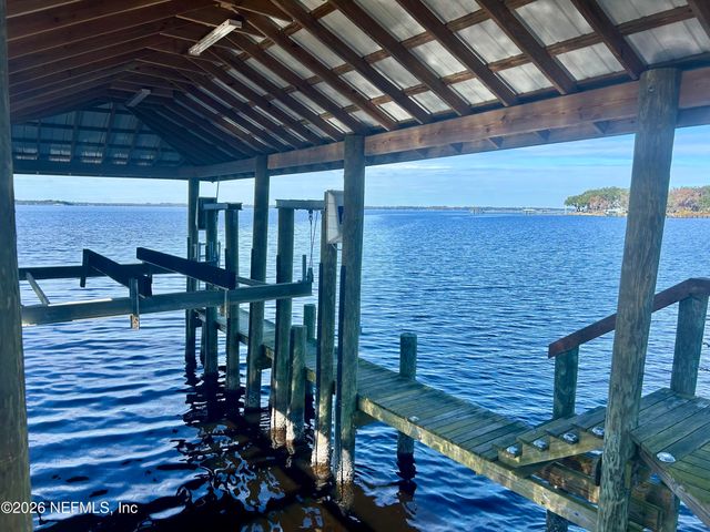 400 HALLOWES Cove, St. Johns, FL 32259