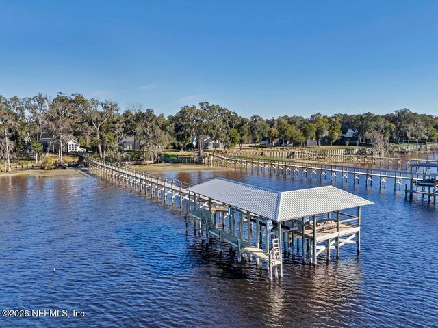 400 HALLOWES Cove, St. Johns, FL 32259