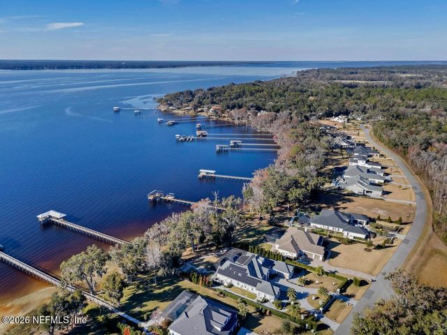 400 HALLOWES Cove, St. Johns, FL 32259