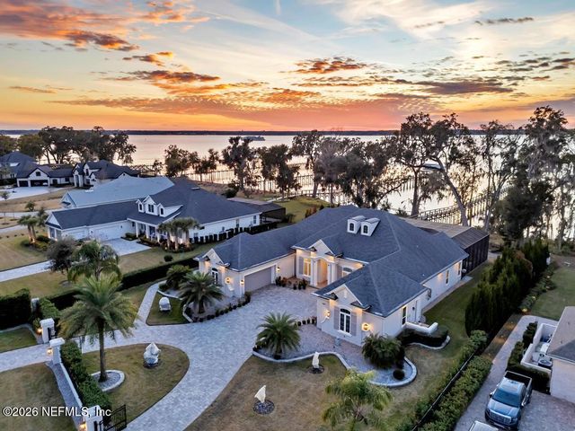 400 HALLOWES Cove, St. Johns, FL 32259