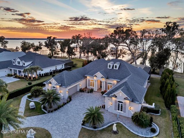 400 HALLOWES Cove, St. Johns, FL 32259