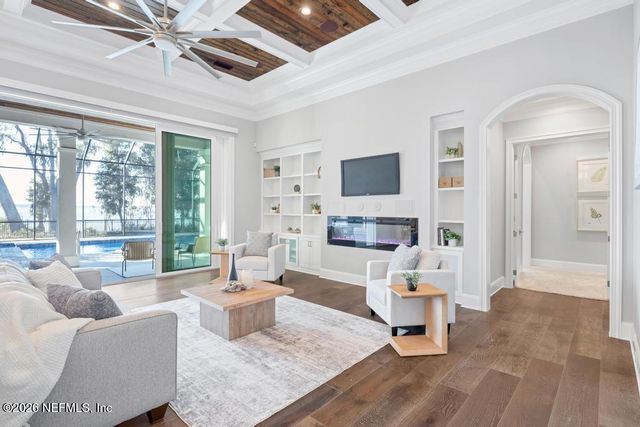 400 HALLOWES Cove, St. Johns, FL 32259