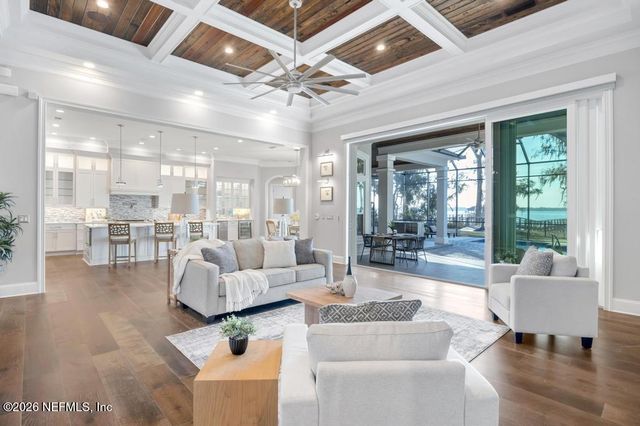 400 HALLOWES Cove, St. Johns, FL 32259