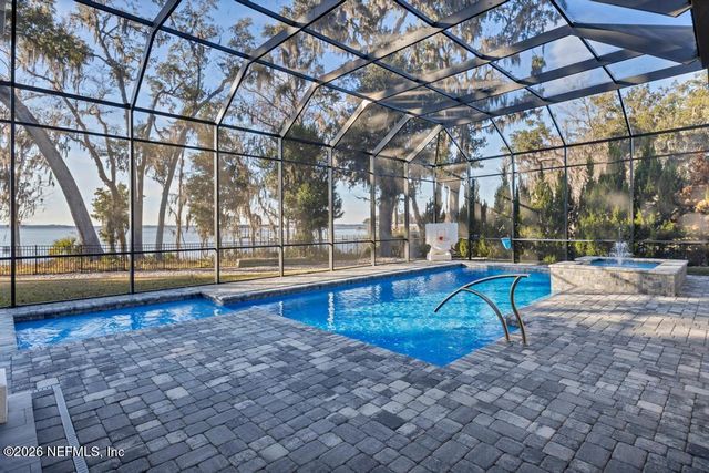 400 HALLOWES Cove, St. Johns, FL 32259