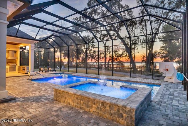 400 HALLOWES Cove, St. Johns, FL 32259