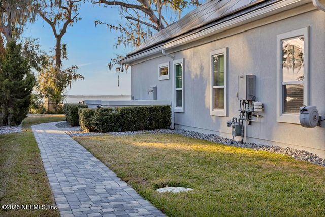 400 HALLOWES Cove, St. Johns, FL 32259