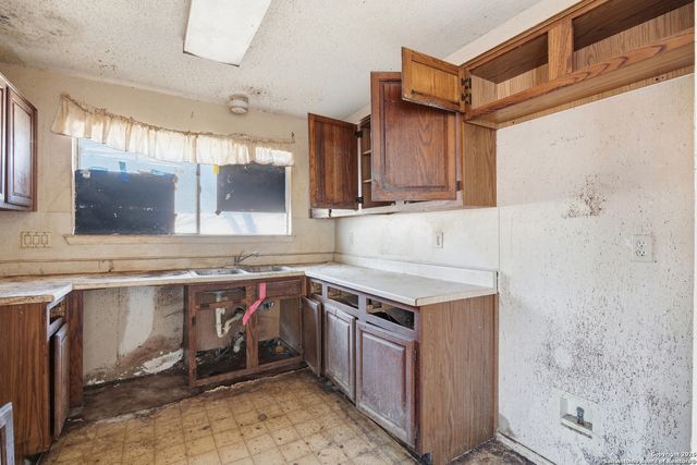 3511 Herron, San Antonio, TX 78217