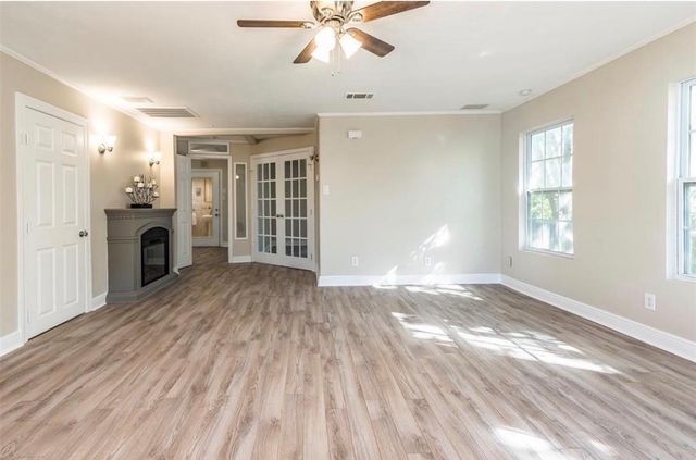 660 Pine Road, Clear Lake Shores, TX 77565