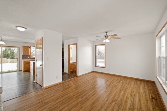 2326 NW Maple Street, Ankeny, IA 50023