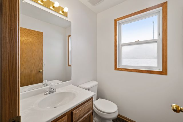 2326 NW Maple Street, Ankeny, IA 50023