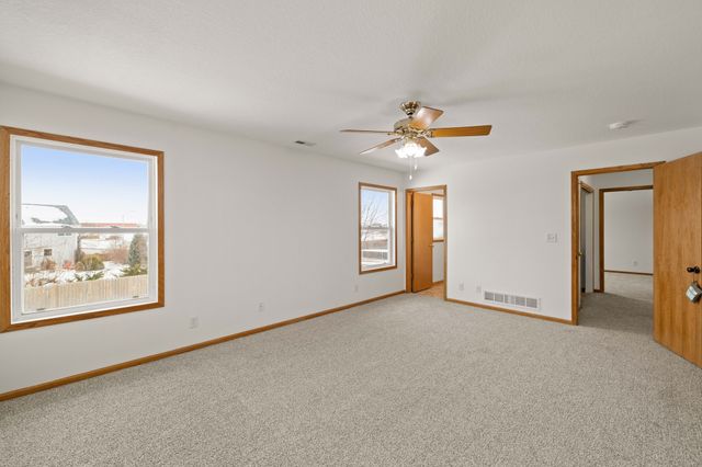 2326 NW Maple Street, Ankeny, IA 50023