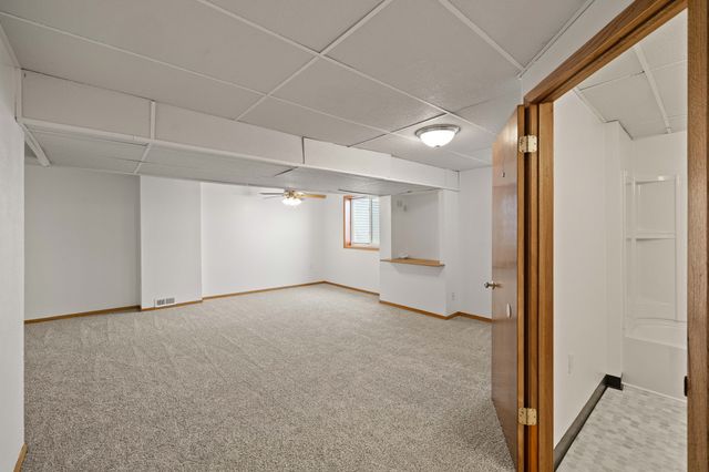 2326 NW Maple Street, Ankeny, IA 50023