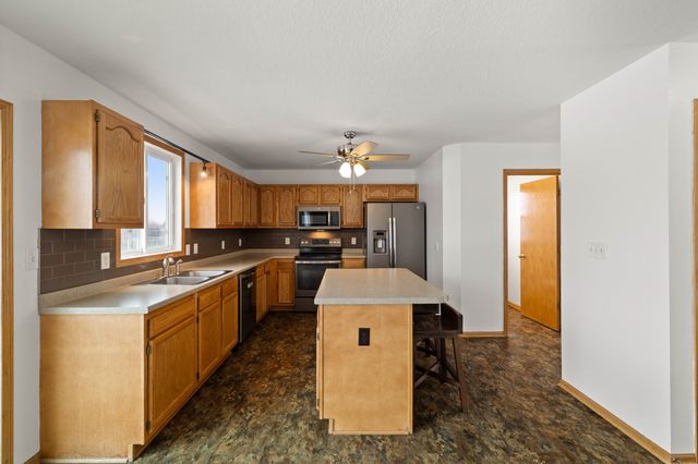 2326 NW Maple Street, Ankeny, IA 50023