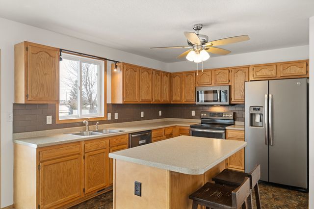 2326 NW Maple Street, Ankeny, IA 50023