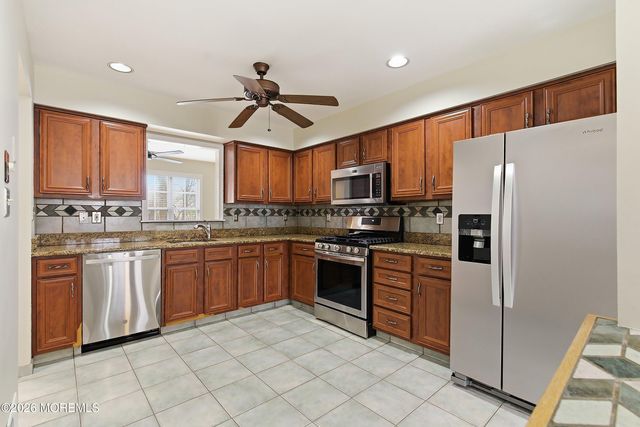 314 Towne Drive 10-4, Manalapan, NJ 07726