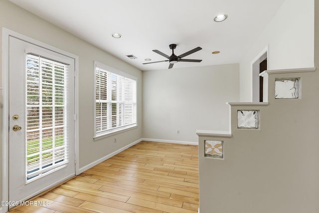 314 Towne Drive 10-4, Manalapan, NJ 07726