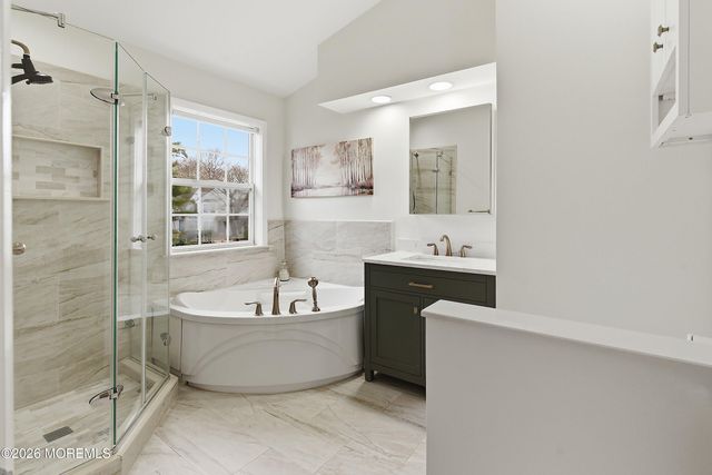 314 Towne Drive 10-4, Manalapan, NJ 07726