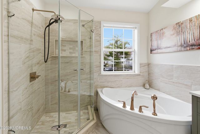 314 Towne Drive 10-4, Manalapan, NJ 07726