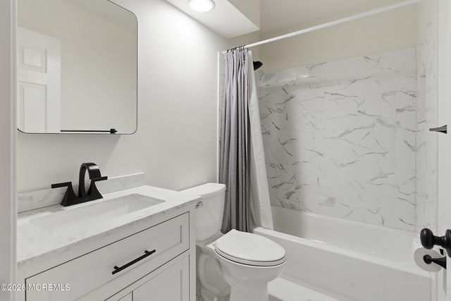 314 Towne Drive 10-4, Manalapan, NJ 07726