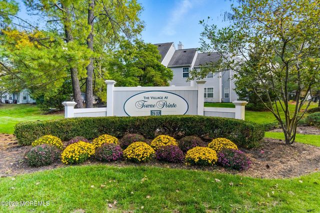314 Towne Drive 10-4, Manalapan, NJ 07726