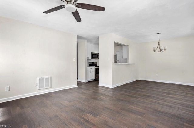 2206 Berkley AVE, Chesapeake, VA 23324