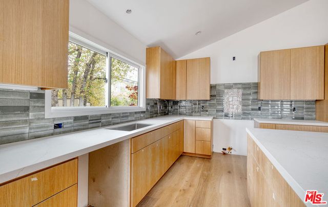 4285 La Salle Avenue, Culver City, CA 90232