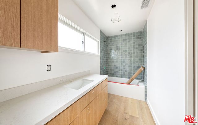 4285 La Salle Avenue, Culver City, CA 90232