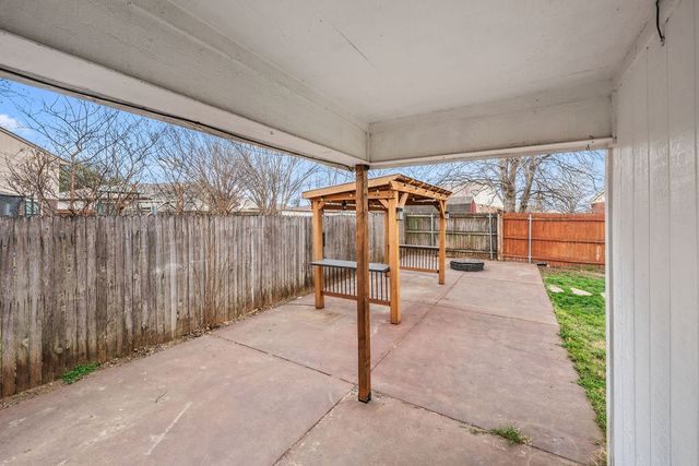 6104 Sandy Lane, Watauga, TX 76148