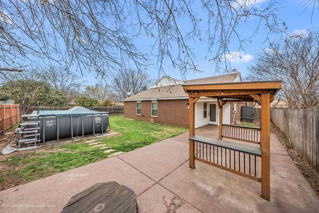 6104 Sandy Lane, Watauga, TX 76148