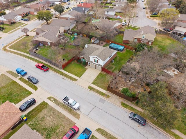 6104 Sandy Lane, Watauga, TX 76148