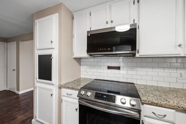 6104 Sandy Lane, Watauga, TX 76148