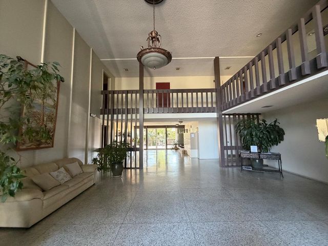 1458 Hudson Street 217, Redwood City, CA 94061