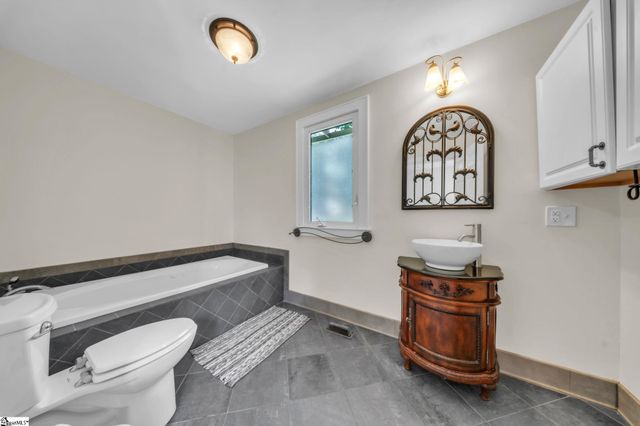 210 Carlisle Street, Spartanburg, SC 29306