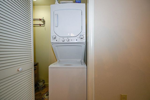 50 Brookside Dr Apt J8, Exeter, NH 03833