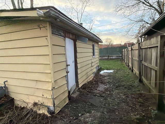 46 Oriole Road, Pontiac, MI 48341