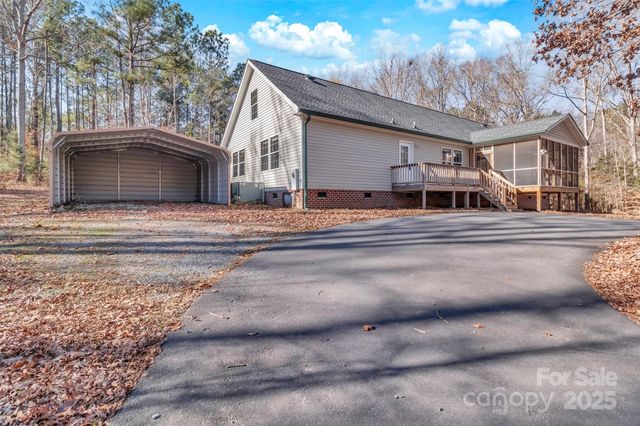 530 Ole Simpson Place, Catawba, SC 29704