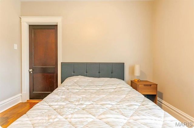 1140 Edward Terrace, St Louis, MO 63117