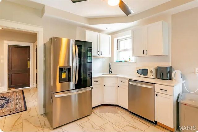 1140 Edward Terrace, St Louis, MO 63117