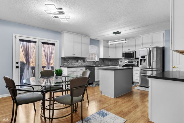 1208 Rotherham Lane, Beech Grove, IN 46107