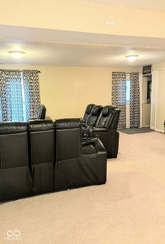 1208 Rotherham Lane, Beech Grove, IN 46107