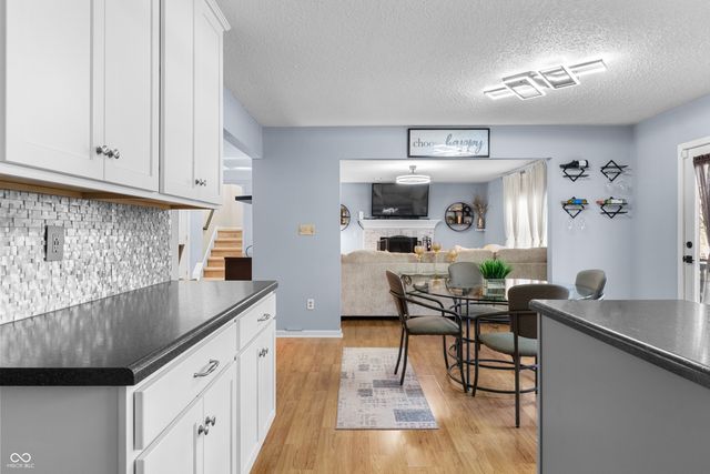 1208 Rotherham Lane, Beech Grove, IN 46107