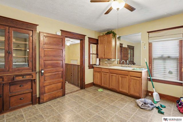 332 E Street, Lincoln, NE 68508