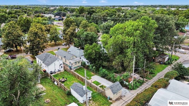 332 E Street, Lincoln, NE 68508